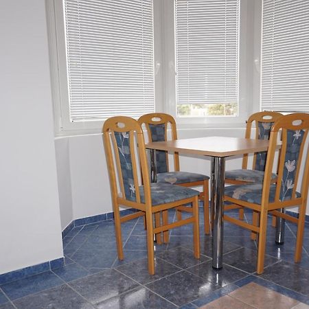 Villa Latina With 6 Apartments And A Shared Pool Вир Экстерьер фото