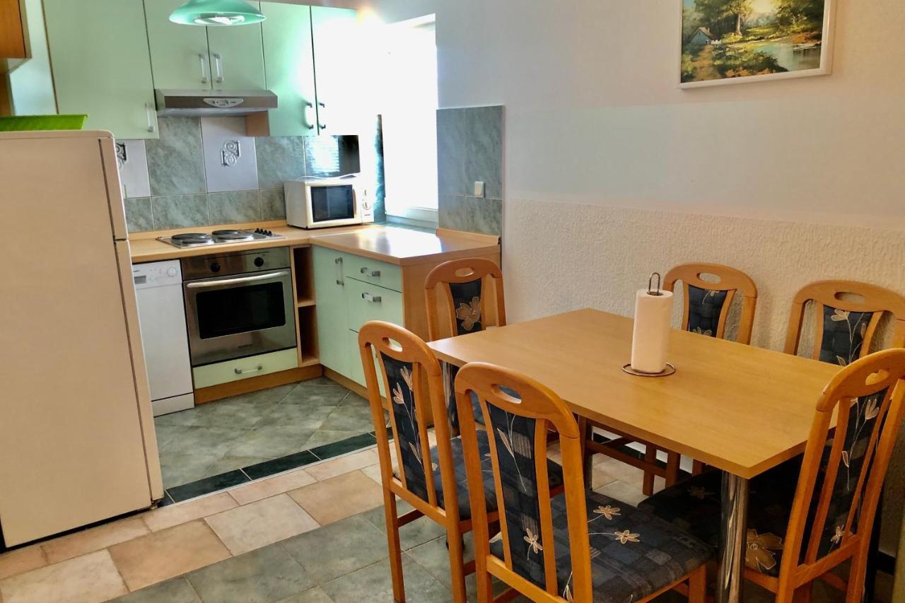 Villa Latina With 6 Apartments And A Shared Pool Вир Экстерьер фото