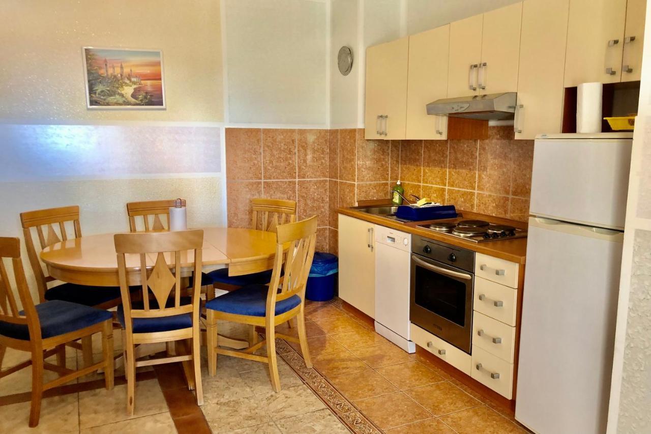 Villa Latina With 6 Apartments And A Shared Pool Вир Экстерьер фото