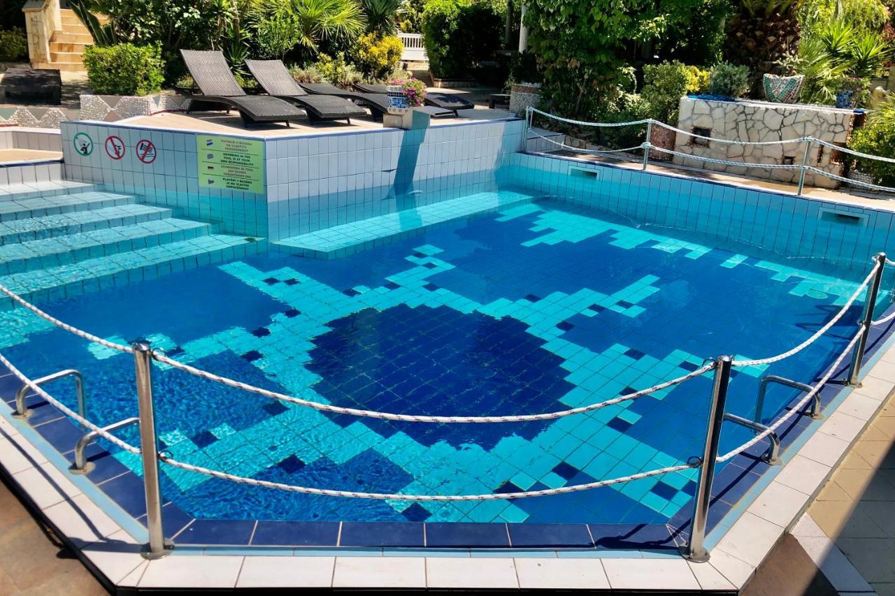 Villa Latina With 6 Apartments And A Shared Pool Вир Экстерьер фото