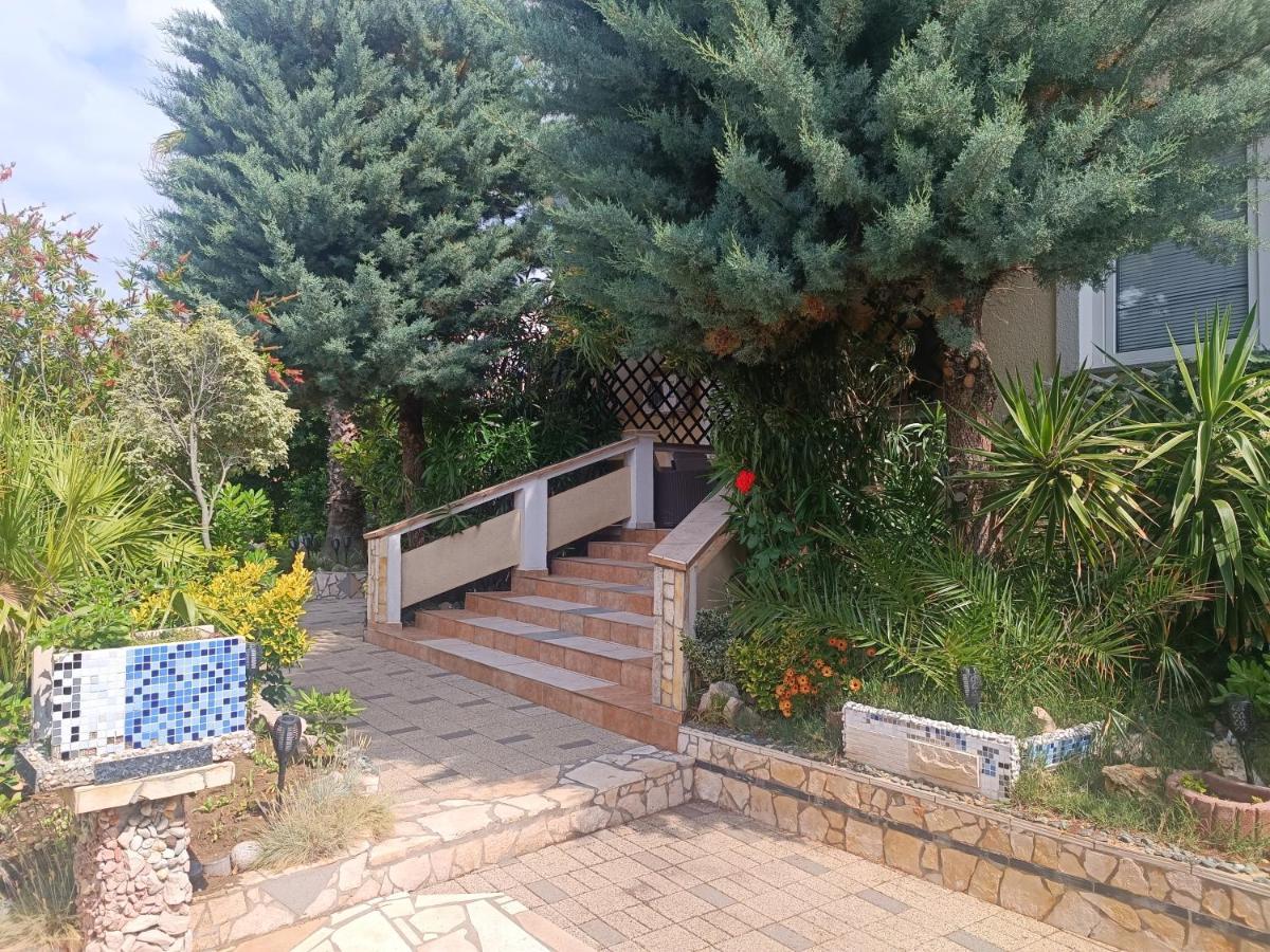 Villa Latina With 6 Apartments And A Shared Pool Вир Экстерьер фото