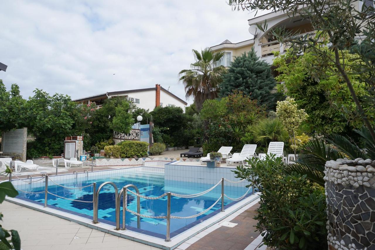 Villa Latina With 6 Apartments And A Shared Pool Вир Экстерьер фото
