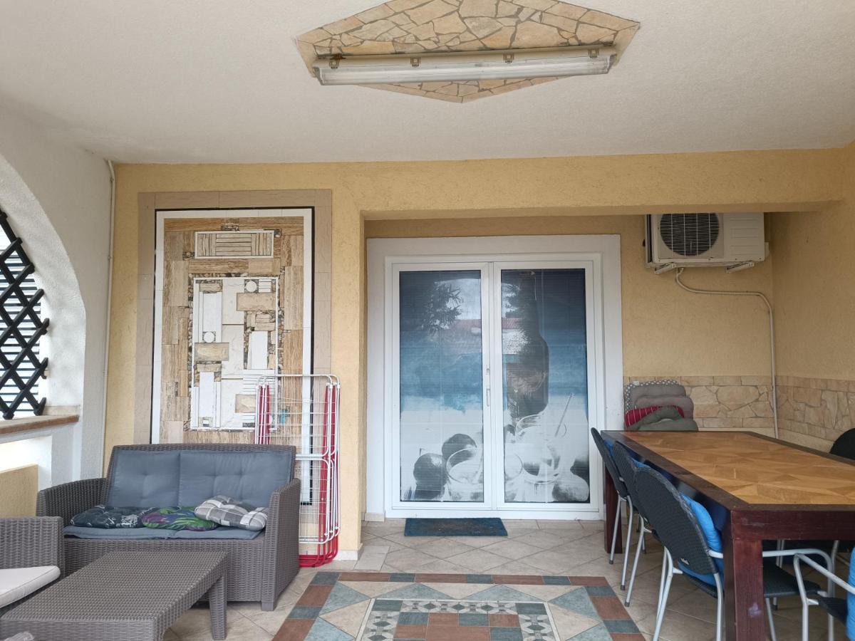 Villa Latina With 6 Apartments And A Shared Pool Вир Экстерьер фото